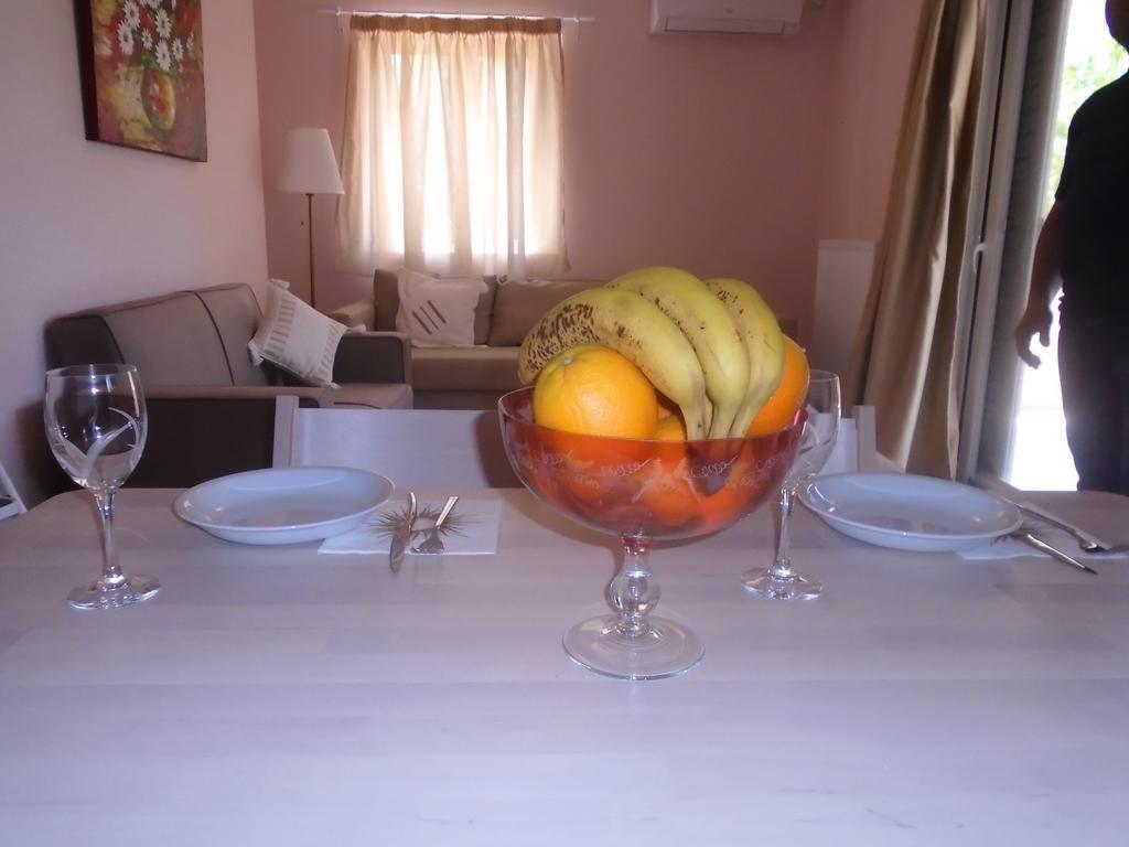 Socrates Family Apartments Kalligoni Luaran gambar
